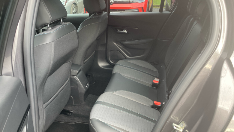 Peugeot 208 1.2 PureTech 100 Allure Premium 5dr Petrol Hatchback